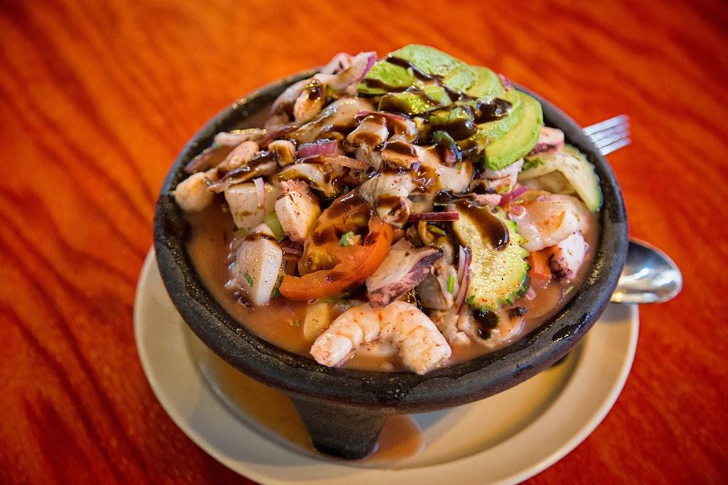 Las Islas Marias mariscos | restaurant | 16301 Main St, Hesperia, CA 92345, USA | 7609565300 OR +1 760-956-5300