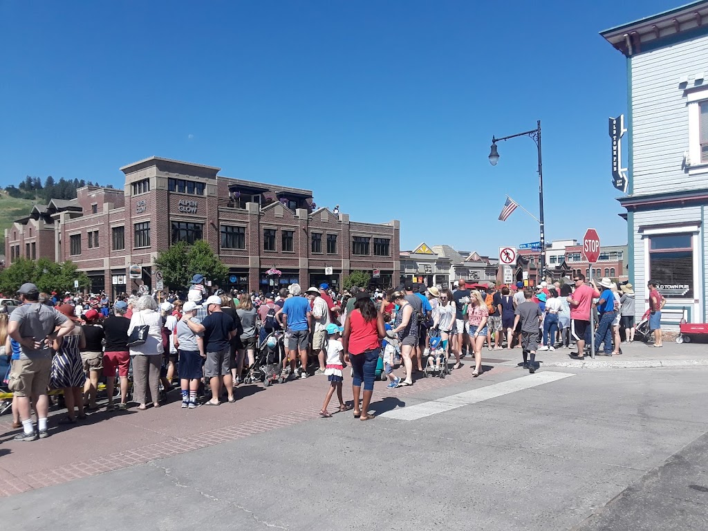 Old Town Pub & Restaurant | restaurant | 600 Lincoln Ave, Steamboat Springs, CO 80487, USA | 9708792101 OR +1 970-879-2101