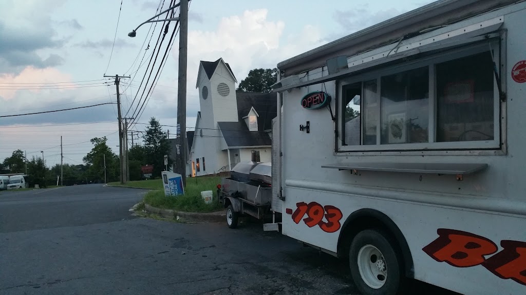 193 BBQ | restaurant | 10950 Lanham Severn Rd, Glenn Dale, MD 20769, USA | 2406711492 OR +1 240-671-1492