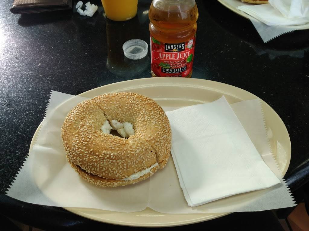 Yum Yum Donuts | cafe | 606 W Glenoaks Blvd, Glendale, CA 91202, USA | 8182468725 OR +1 818-246-8725