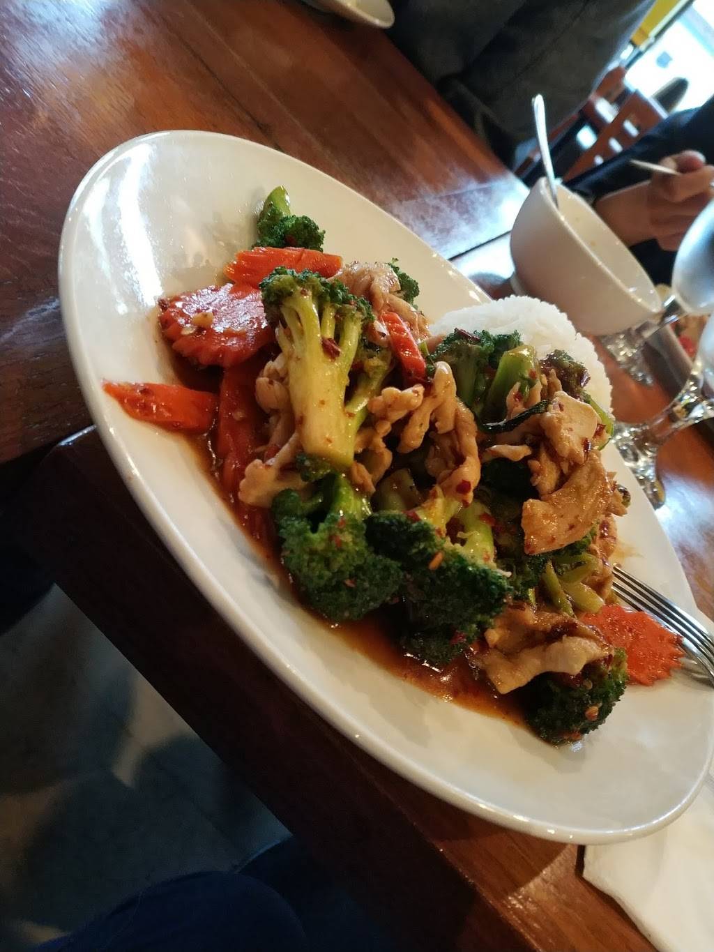 Thai Rama | restaurant | 12190 Village Center Pl, Mukilteo, WA 98275, USA | 4254930026 OR +1 425-493-0026