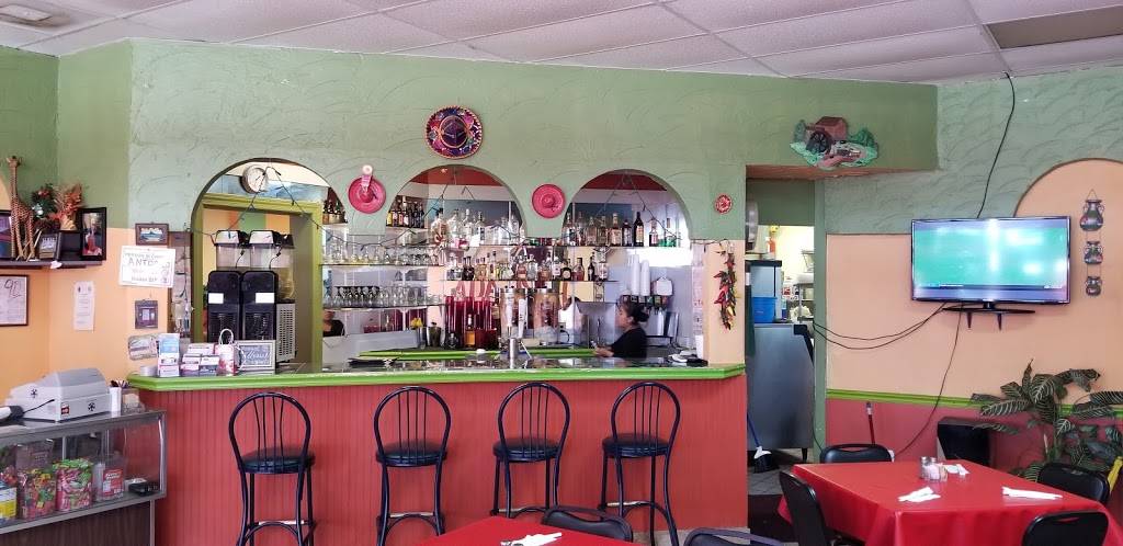 La Placita | restaurant | 401 Hughes Rd #4, Madison, AL 35758, USA | 2564643994 OR +1 256-464-3994