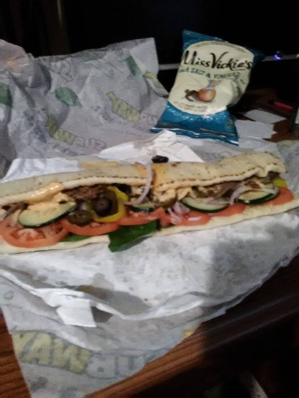 Subway | restaurant | 630 N Grand Ave E, Springfield, IL 62702, USA | 2177534054 OR +1 217-753-4054
