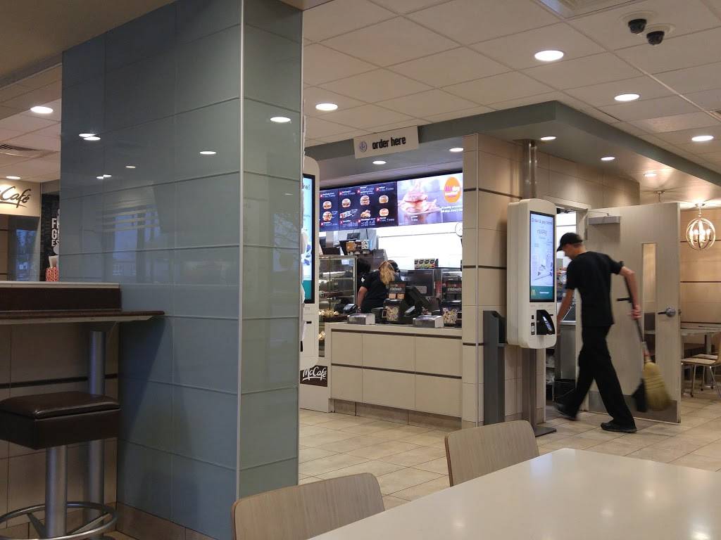McDonalds | cafe | 170 Simcoe St, Tillsonburg, ON N4G 4Z6, Canada | 5198427655 OR +1 519-842-7655