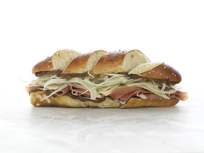 Hannahs Bretzel | meal takeaway | 233 N Michigan Ave, Chicago, IL 60601, USA | 3126211111 OR +1 312-621-1111