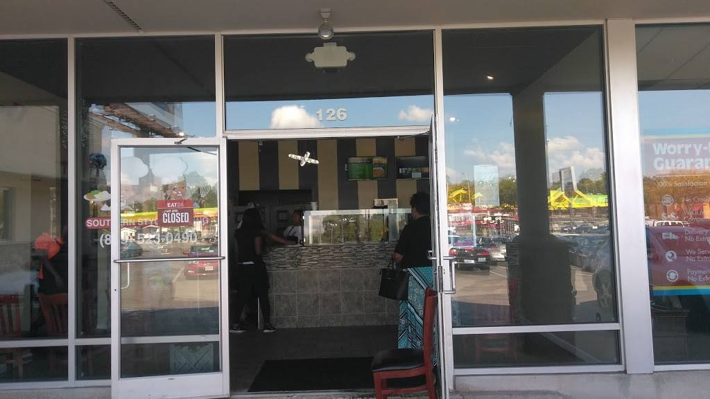 MiMis Southern Style Cooking | restaurant | 126 E New Circle Rd, Lexington, KY 40505, USA | 8595230490 OR +1 859-523-0490