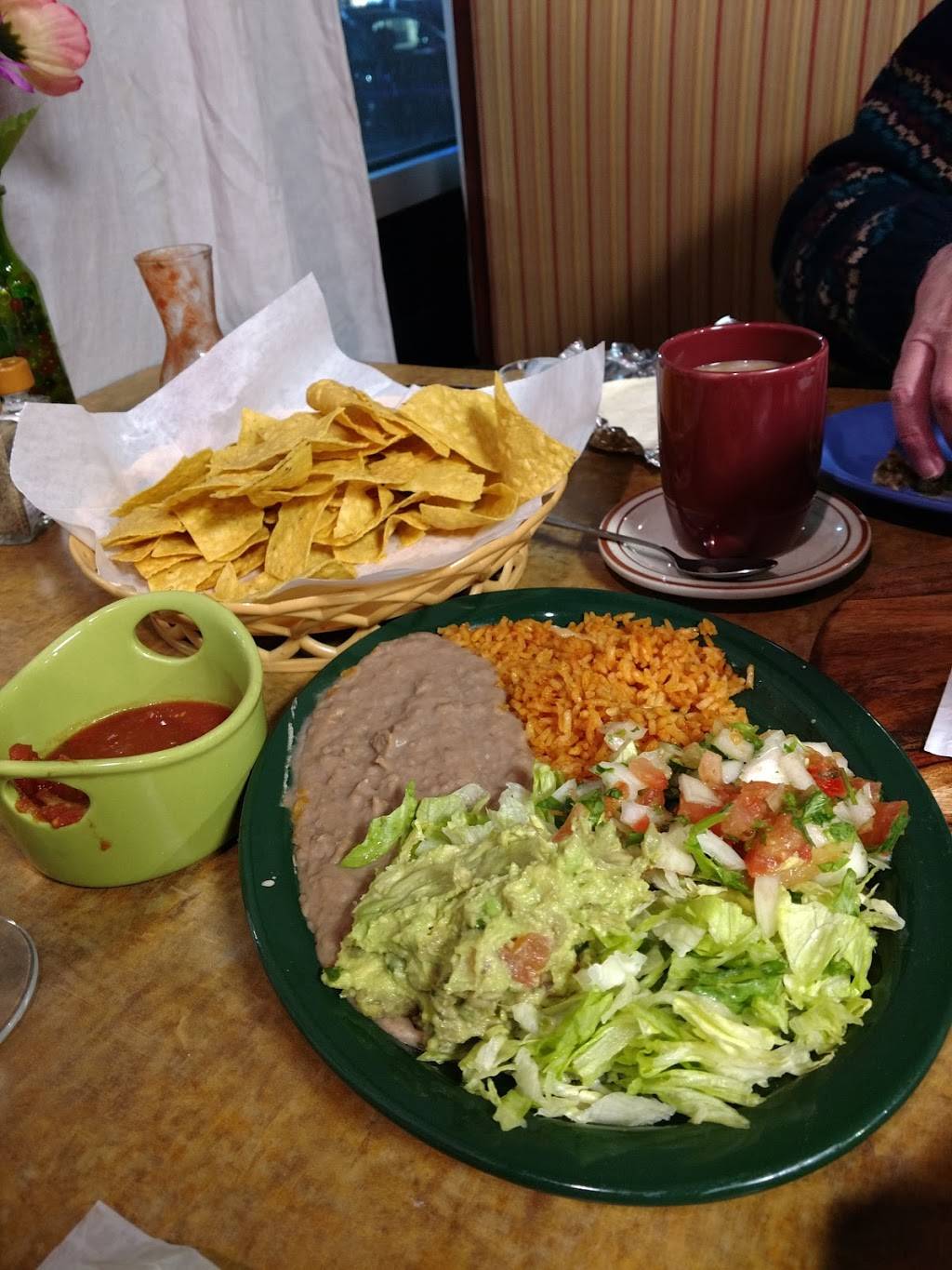 Viva la Fiesta | restaurant | 1027 Century Dr, Edwardsville, IL 62025, USA | 6182437325 OR +1 618-243-7325