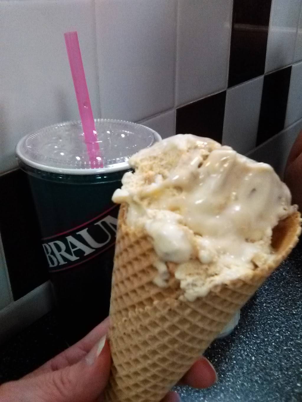 Braums Ice Cream & Burger Restaurant | restaurant | 2807 N Main St, Hutchinson, KS 67502, USA | 6206635000 OR +1 620-663-5000