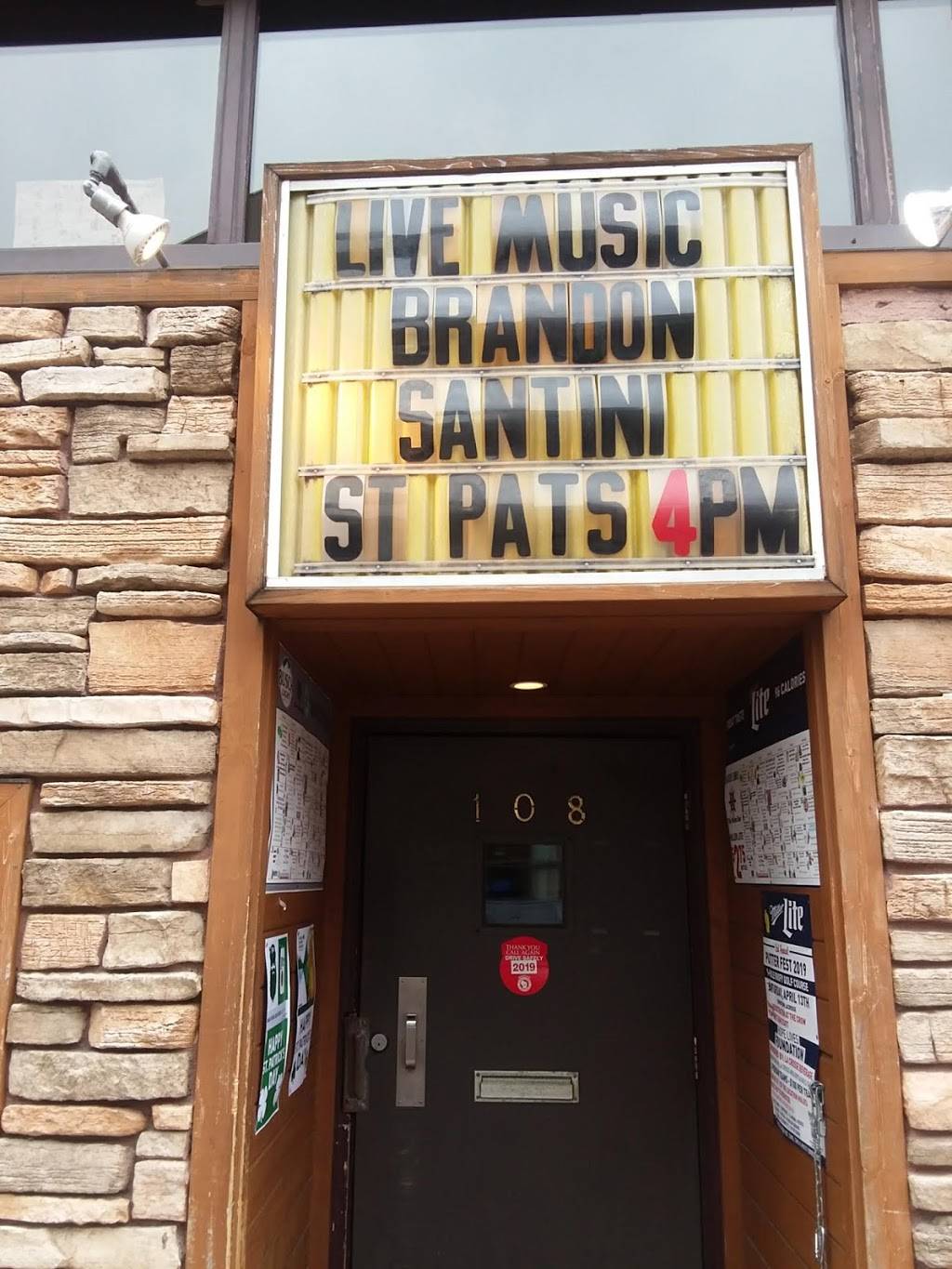 The Helm Bar | restaurant | 108 3rd St N, La Crosse, WI 54601, USA | 6087826324 OR +1 608-782-6324