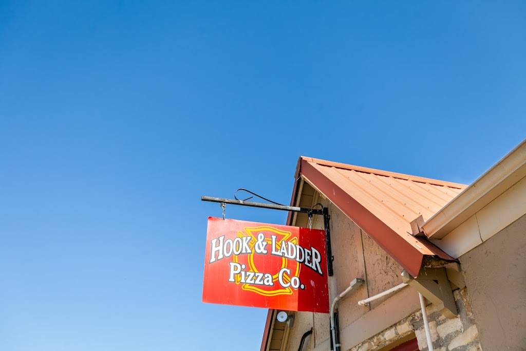 Hook & Ladder Pizza | meal delivery | 26 Downing St, Hollister, MO 65672, USA | 4173364665 OR +1 417-336-4665