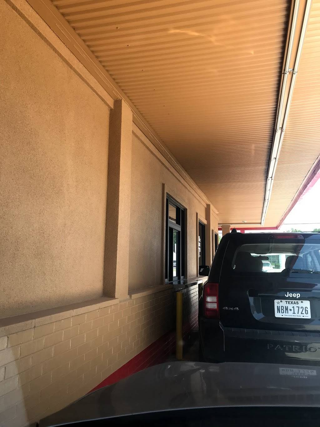 Lisas Chicken | restaurant | 625 W Bedford Euless Rd, Hurst, TX 76053, USA | 8179523037 OR +1 817-952-3037