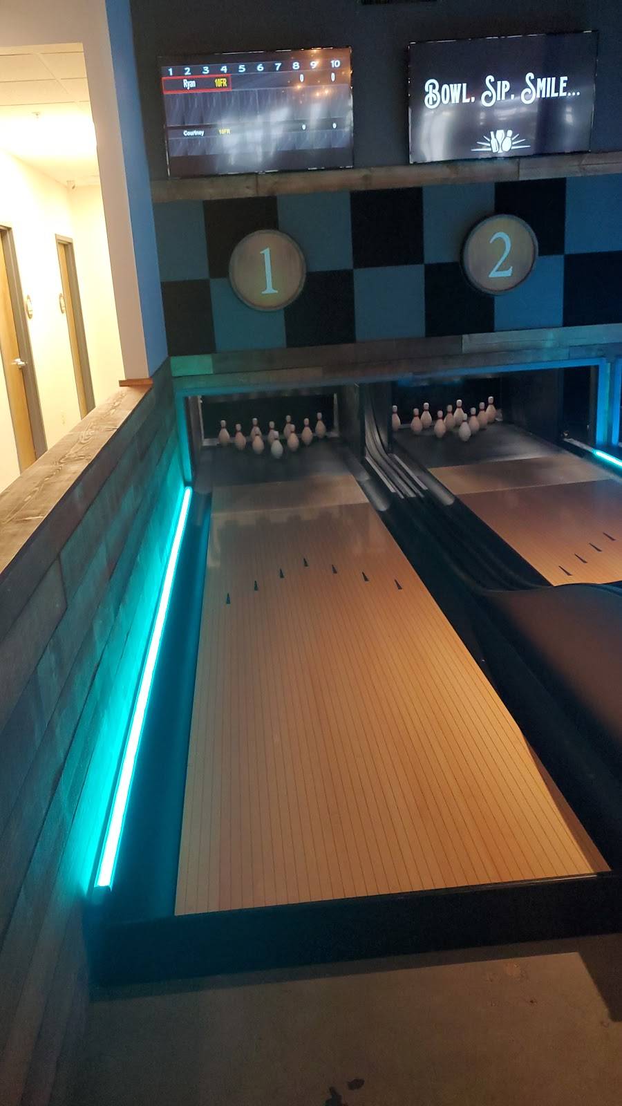 Hoppin Vines | restaurant | 8150 Montgomery Rd, Cincinnati, OH 45236, USA | 5137918463 OR +1 513-791-8463