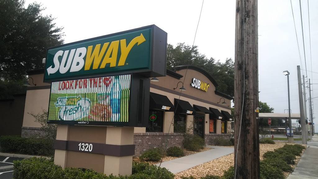 Subway | restaurant | 1320 S 14th St, Leesburg, FL 34748, USA | 3523260210 OR +1 352-326-0210