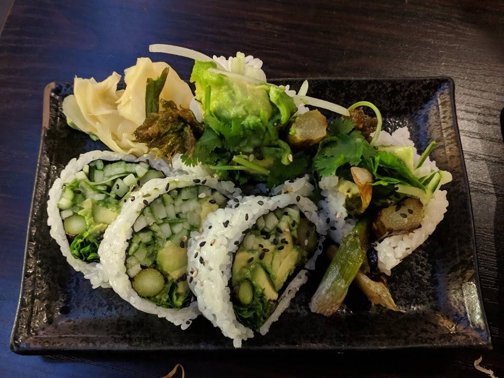 Sushi Plus Japanese Restaurant | restaurant | 30 Woodside Rd, Redwood City, CA 94061, USA | 6502610799 OR +1 650-261-0799