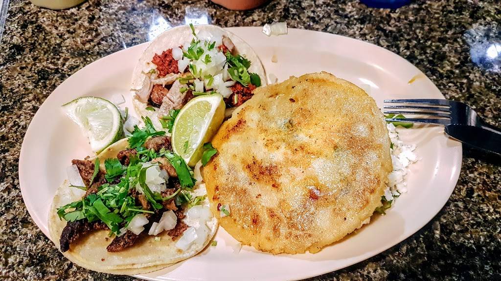 Torteria Insurgentes | restaurant | 3701 W Northwest Hwy, Dallas, TX 75220, USA | 2143662624 OR +1 214-366-2624