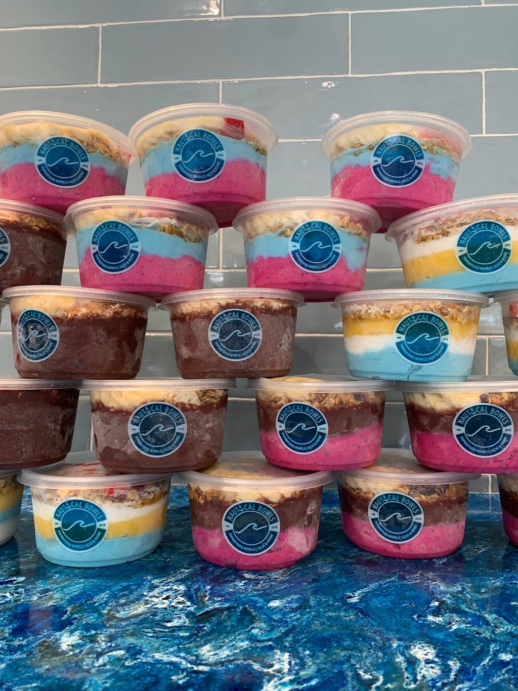 Nautical Bowls | restaurant | 8 W Gartner Rd #168, Naperville, IL 60540, USA | 3312810972 OR +1 331-281-0972