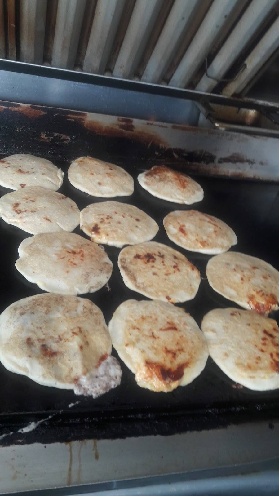 El quiché pupusas | restaurant | 16226 N Cave Creek Rd, Phoenix, AZ 85032, USA | 6024463756 OR +1 602-446-3756