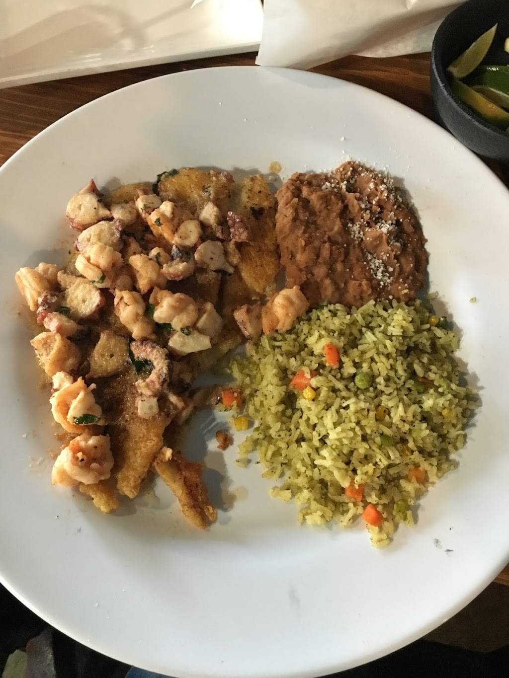 Mariscos El Pulpo Loko | restaurant | Oceanside, CA 92054, USA | 7605475624 OR +1 760-547-5624