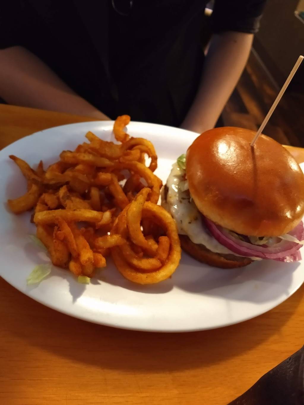 Beef O Bradys | restaurant | 902 Old Polk City Rd, Haines City, FL 33844, USA | 8634194848 OR +1 863-419-4848