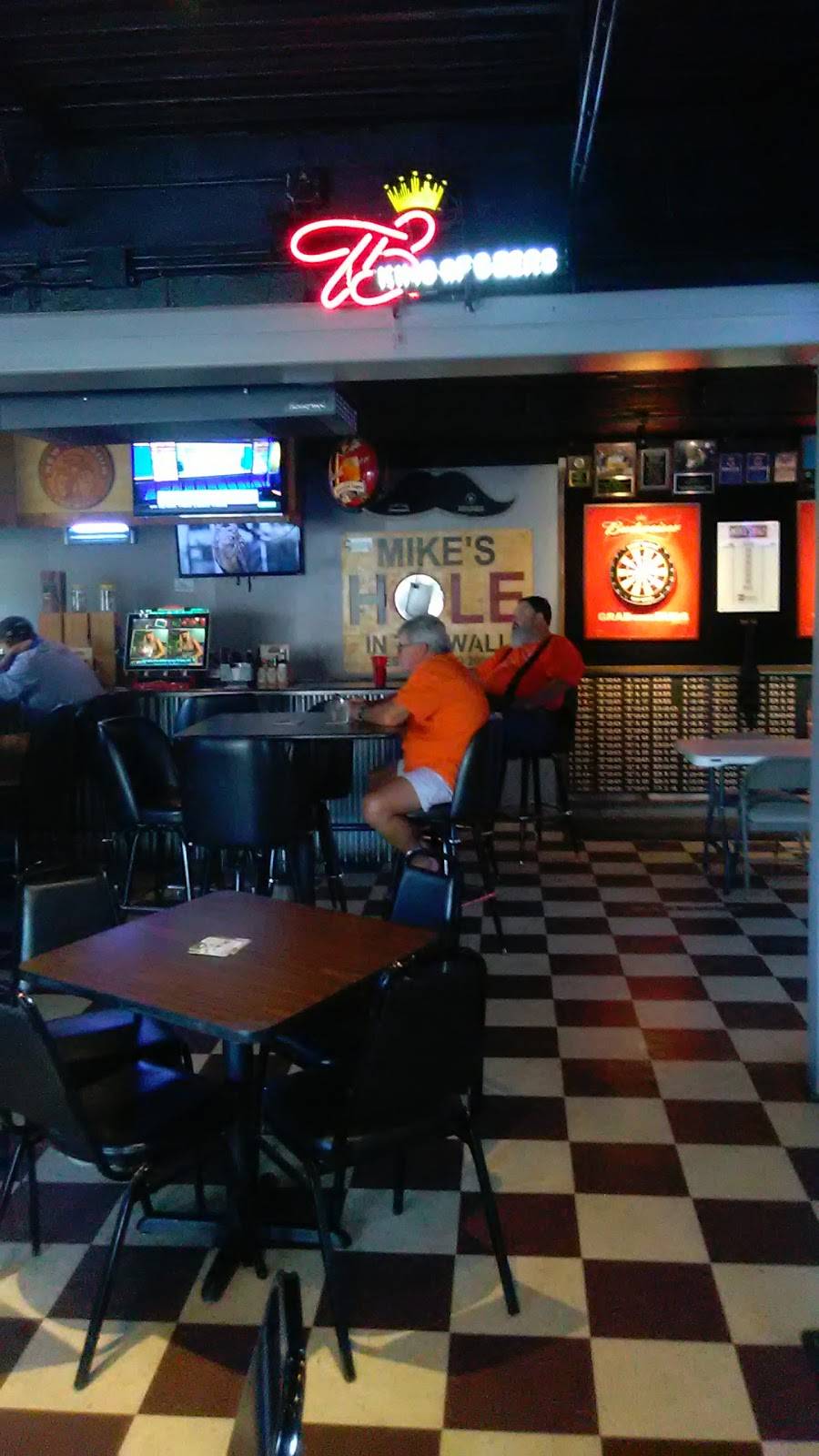 Mikes Hole in the Wall | restaurant | 535 Cherokee Blvd, Chattanooga, TN 37405, USA | 4234755259 OR +1 423-475-5259