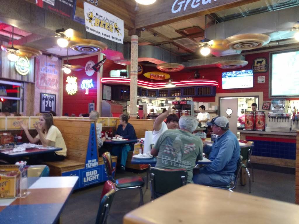 Willies Grill & Icehouse | restaurant | 24200 W, I-10, San Antonio, TX 78257, USA | 2106985337 OR +1 210-698-5337