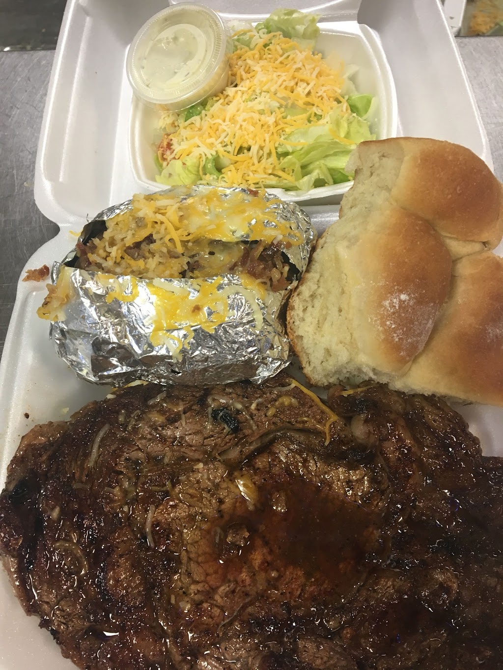 Woods Place | restaurant | 1173 W Washington St, Camden, AR 71701, USA | 8708360474 OR +1 870-836-0474