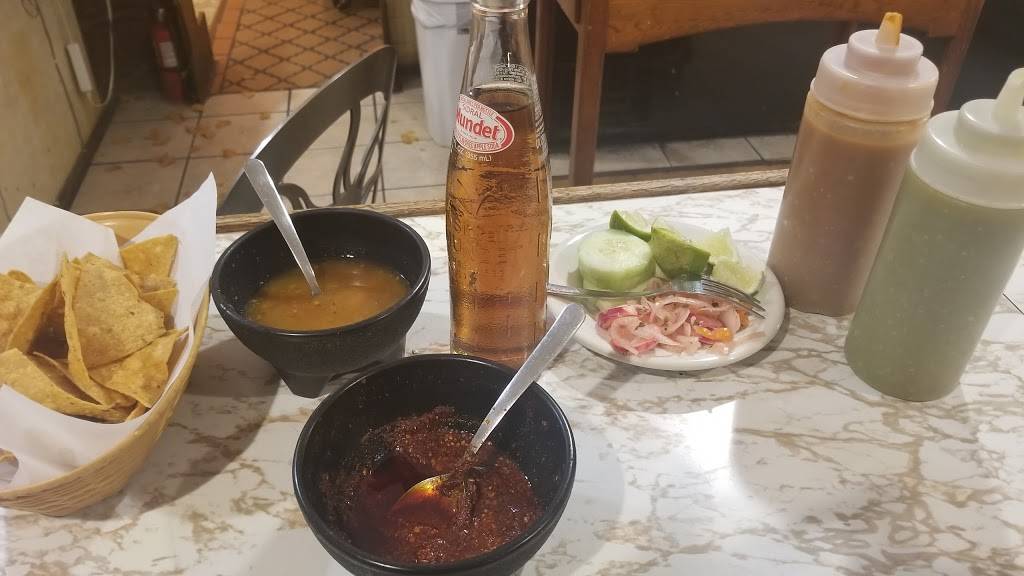 Primos Tacos | restaurant | 914 N Highland Ave, Aurora, IL 60506, USA | 6308490485 OR +1 630-849-0485