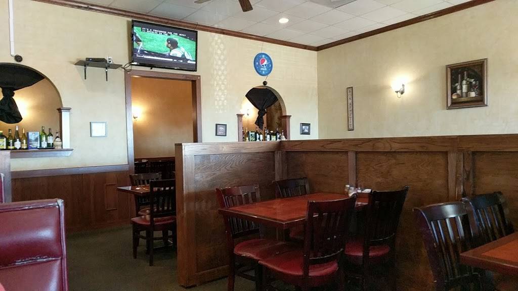 Napolis Italian Restaurant | restaurant | 3969 Teasley Ln, Denton, TX 76210, USA | 9403823344 OR +1 940-382-3344