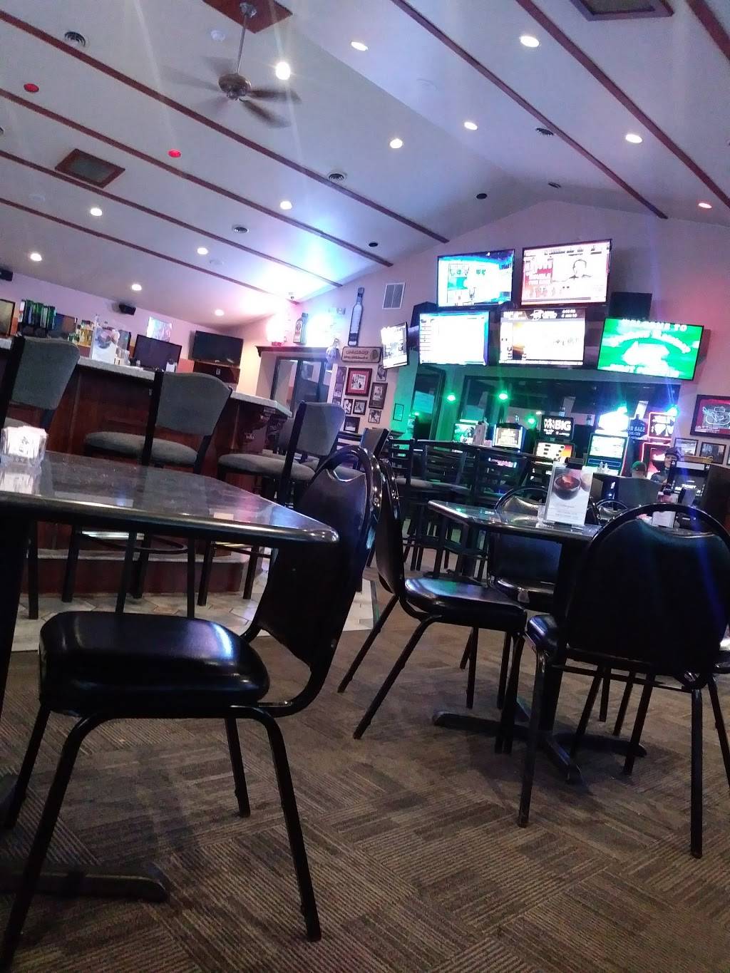 Nicolinos Trackside | night club | 621 Ridgeview Dr, McHenry, IL 60050, USA | 8153449800 OR +1 815-344-9800