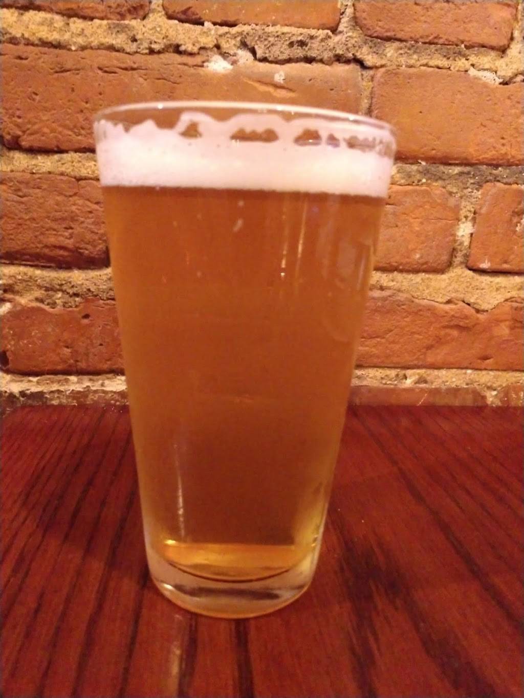 Cerno’s Bar & Grill | restaurant | 118 E Main St, Elmwood, IL 61529, USA | 3097411036 OR +1 309-741-1036