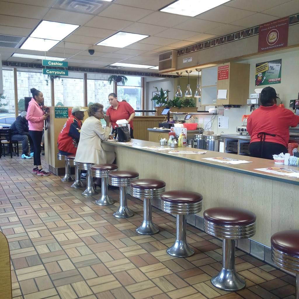 George Webb Restaurant | restaurant | 9207 W Capitol Dr, Milwaukee, WI 53222, USA | 4144649631 OR +1 414-464-9631