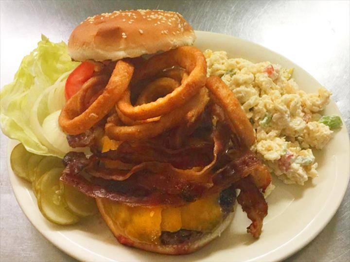 Dead End Bar and Grill | restaurant | 98 Northwest Hwy, Fox River Grove, IL 60021, USA | 8476392535 OR +1 847-639-2535