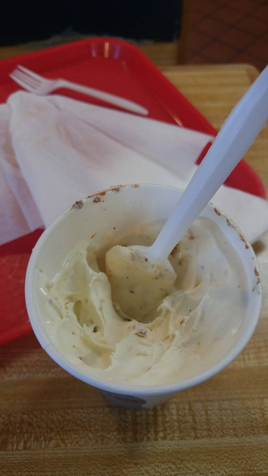 Rubis Frostee Freeze | restaurant | 13546 Whittier Blvd, Whittier, CA 90605, USA | 5626967557 OR +1 562-696-7557