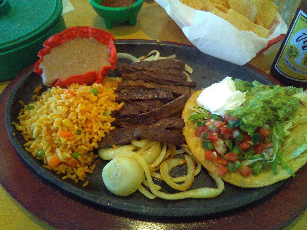 Ñecas Mexican Restaurant | restaurant | 1420 S Mason Rd, Katy, TX 77450, USA | 2816932299 OR +1 281-693-2299