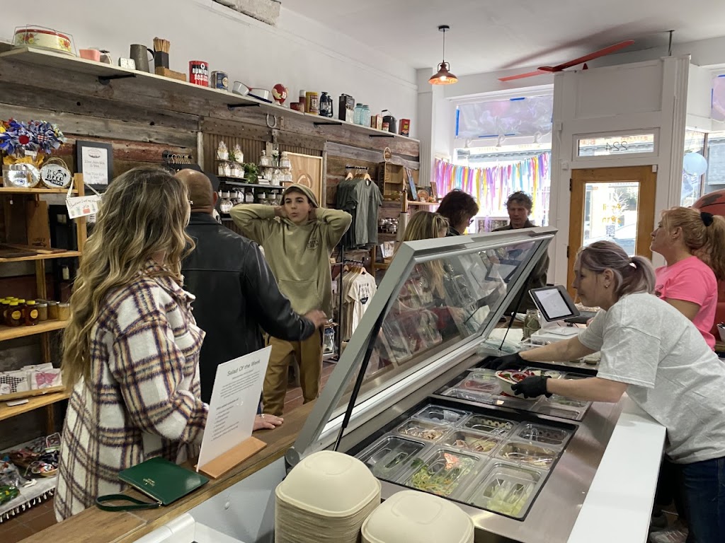 Tossed LLC | restaurant | 224 Chestnut St E, Stillwater, MN 55082, USA | 6513238673 OR +1 651-323-8673