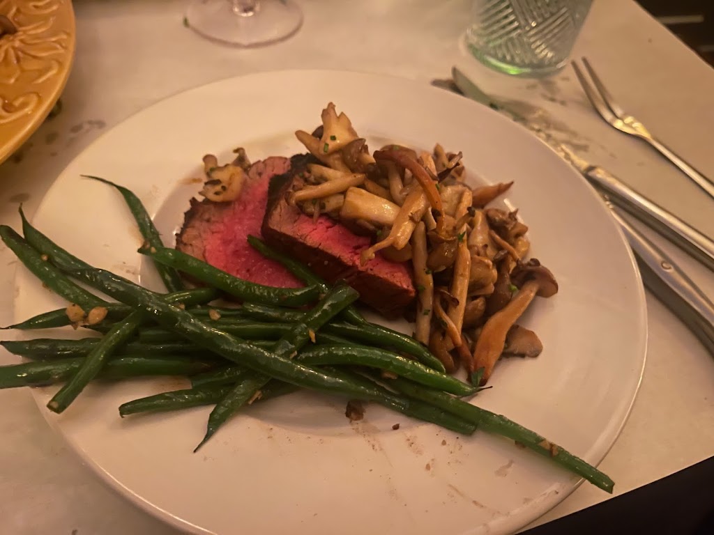 Chateaubriand 36 | restaurant | 36 S 2nd St, Ashland, OR 97520, USA | 5417086585 OR +1 541-708-6585