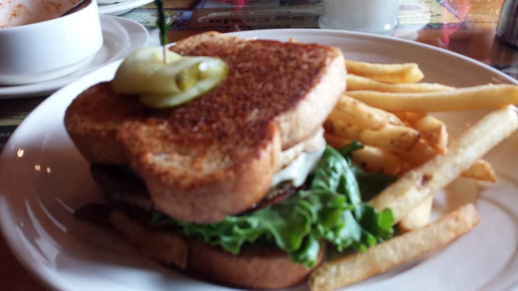 Log Cabin Family Restaurant | bakery | 1215 8th St, Baraboo, WI 53913, USA | 6083568034 OR +1 608-356-8034