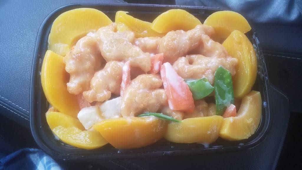 China Hut | restaurant | 7100 N Clark St, Chicago, IL 60626, USA | 7733813838 OR +1 773-381-3838