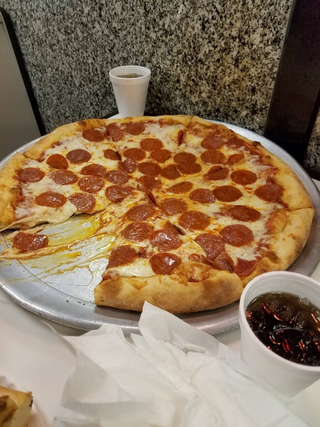 Covellos Pizza | restaurant | 308 S Broad St, Trenton, NJ 08608, USA | 6093939358 OR +1 609-393-9358