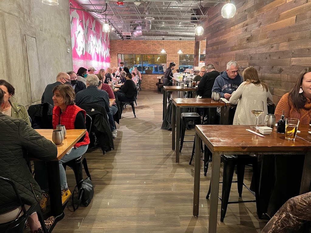 White Crane Creative Thai and Sushi | restaurant | 819 S Harlem Ave, Forest Park, IL 60130, USA | 7086890969 OR +1 708-689-0969