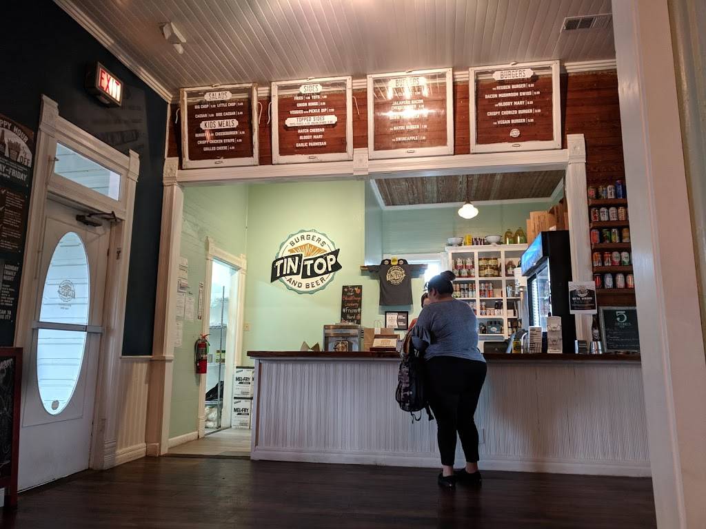Tin Top Burgers & Beer | restaurant | 283 S Union Ave, New Braunfels, TX 78130, USA | 8305079138 OR +1 830-507-9138