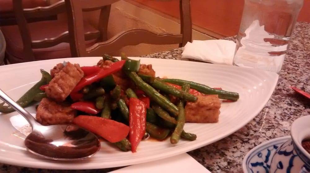 Eggs and Thai Cafe | restaurant | 2 Kings Ct, Dedham, MA 02026, USA | 7813262538 OR +1 781-326-2538