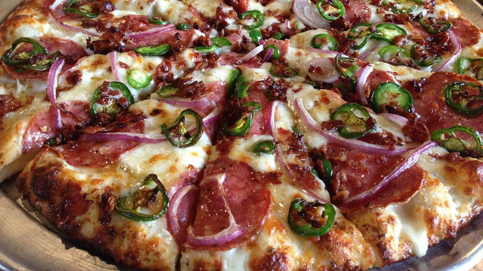 Toppers Pizza | restaurant | 3940 E Main St, Ventura, CA 93003, USA | 8053854444 OR +1 805-385-4444