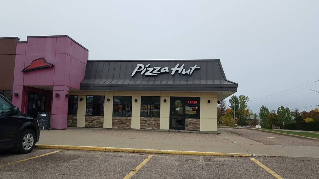 Pizza Hut | meal delivery | 1229 Pembroke St W, Pembroke, ON K8A 8M8, Canada | 6137359330 OR +1 613-735-9330