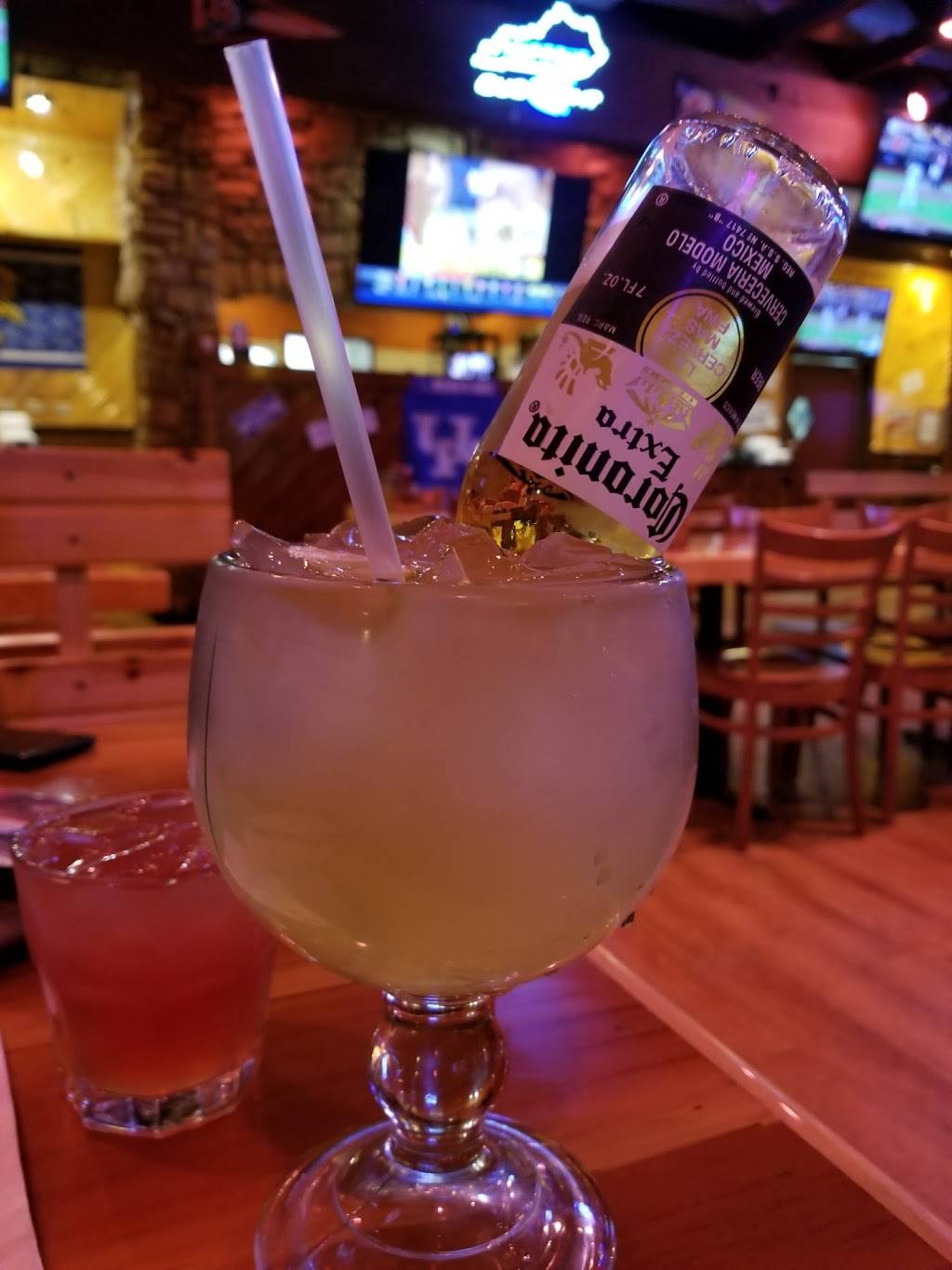 Roosters | restaurant | 124 Marketplace Dr, Lexington, KY 40503, USA | 8592719464 OR +1 859-271-9464