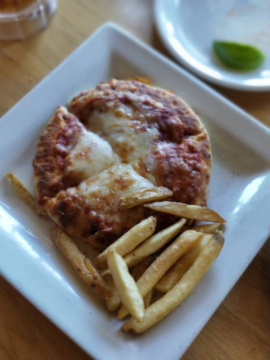 Chilis Grill & Bar | meal takeaway | 4801 Hopyard Rd, Pleasanton, CA 94588, USA | 9257340911 OR +1 925-734-0911