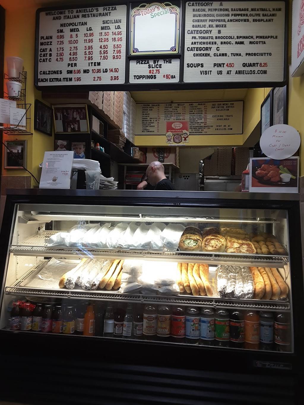 Aniellos Pizza and Italian Restaurant | restaurant | 346 Hemingway Ave, East Haven, CT 06512, USA | 2034675694 OR +1 203-467-5694