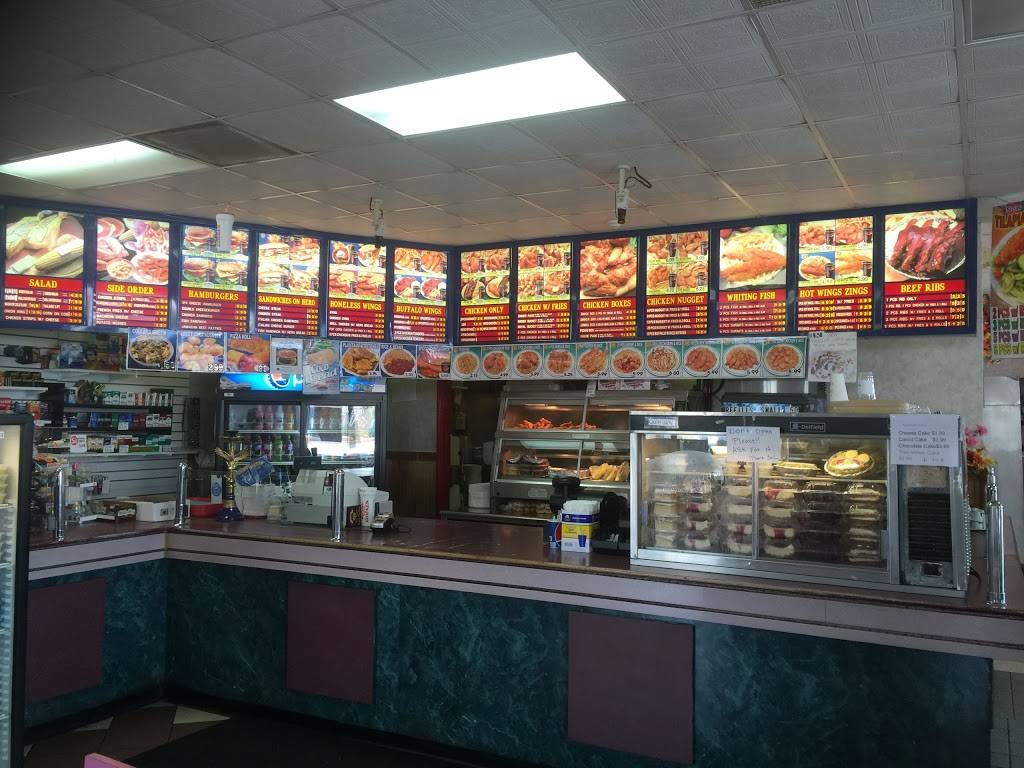 Royal Fried Chicken | restaurant | 270 Dexter St, Pawtucket, RI 02860, USA | 4017224433 OR +1 401-722-4433