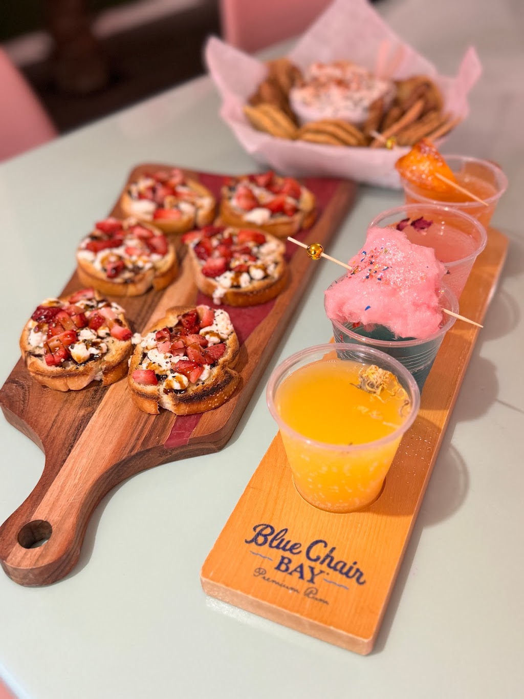 High Tide Daiquiris & Mimosas Orange Beach | restaurant | 24823 Commercial Ave, Orange Beach, AL 36561, USA | 2513245524 OR +1 251-324-5524