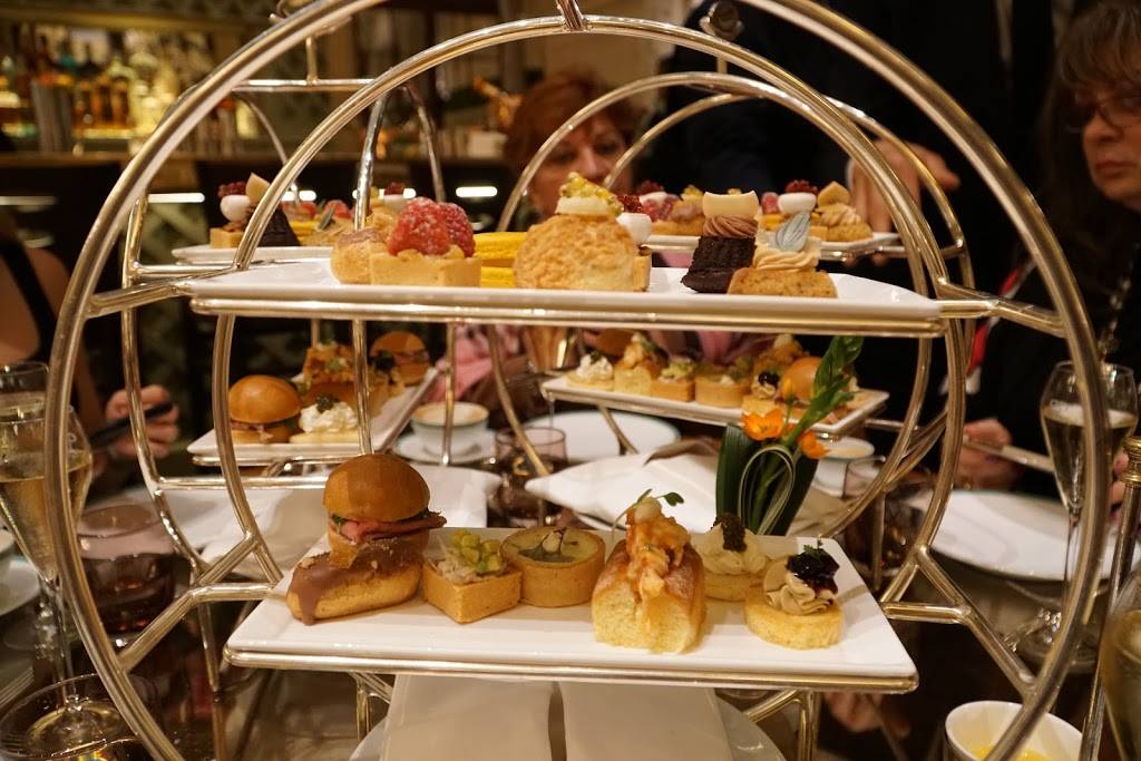 The Palm Court | restaurant | 768 5th Ave, New York, NY 10019, USA | 2125465300 OR +1 212-546-5300